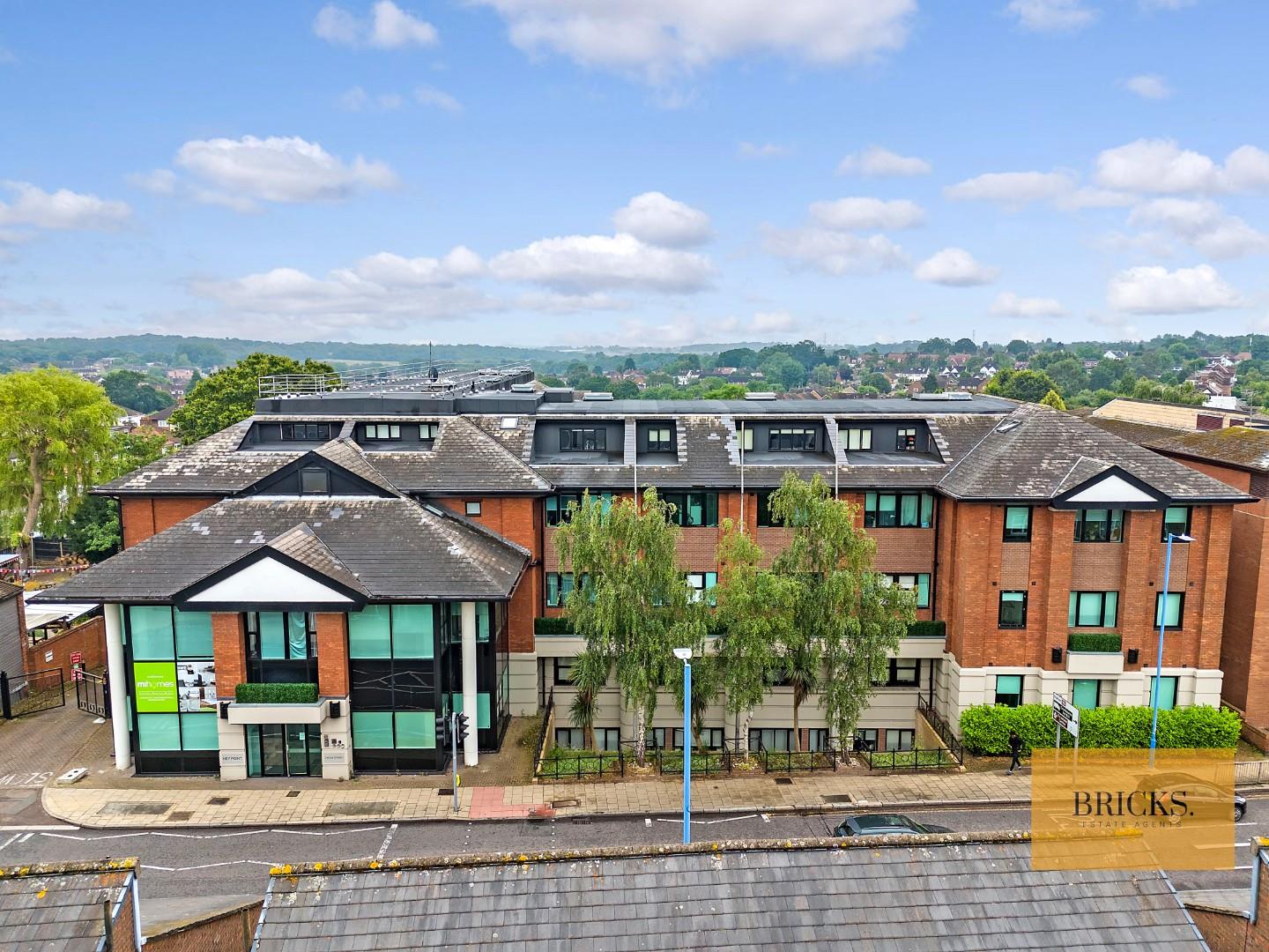 XmlMZEAayk6cMxW6037_Ww